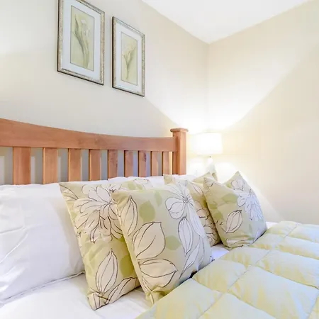 2 Bed In 79093 *